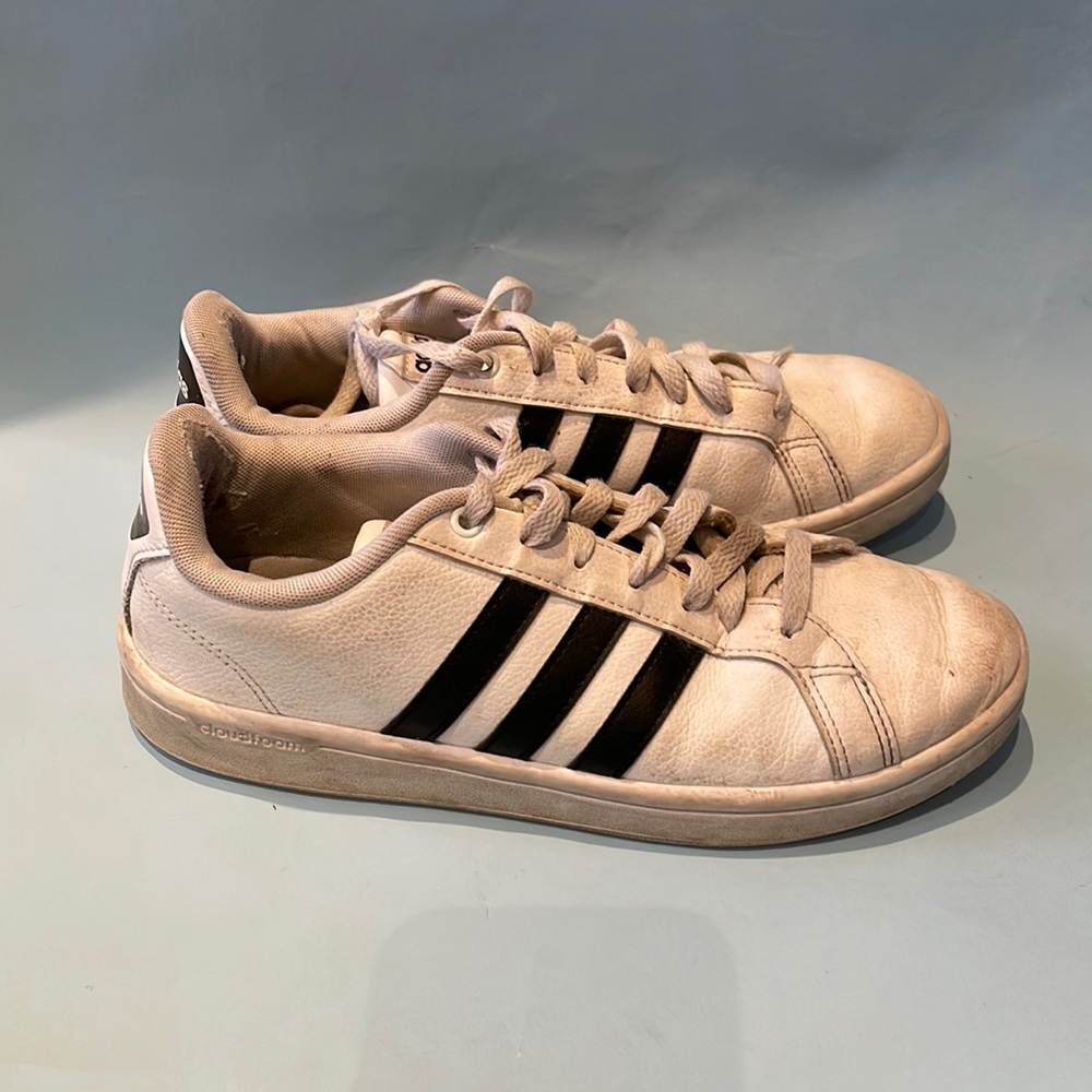Adidas Sneakers